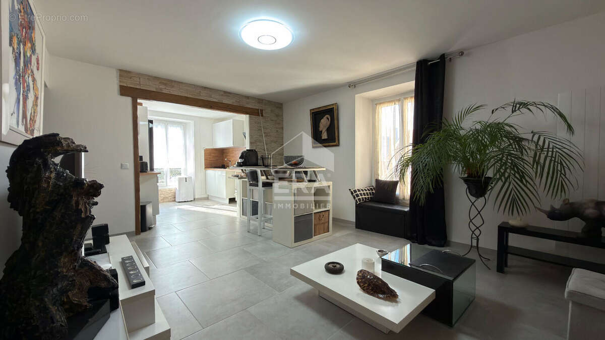 Appartement à CORBEIL-ESSONNES