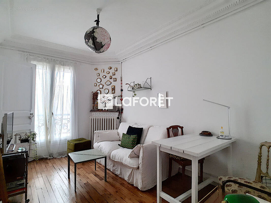 Appartement à PARIS-14E