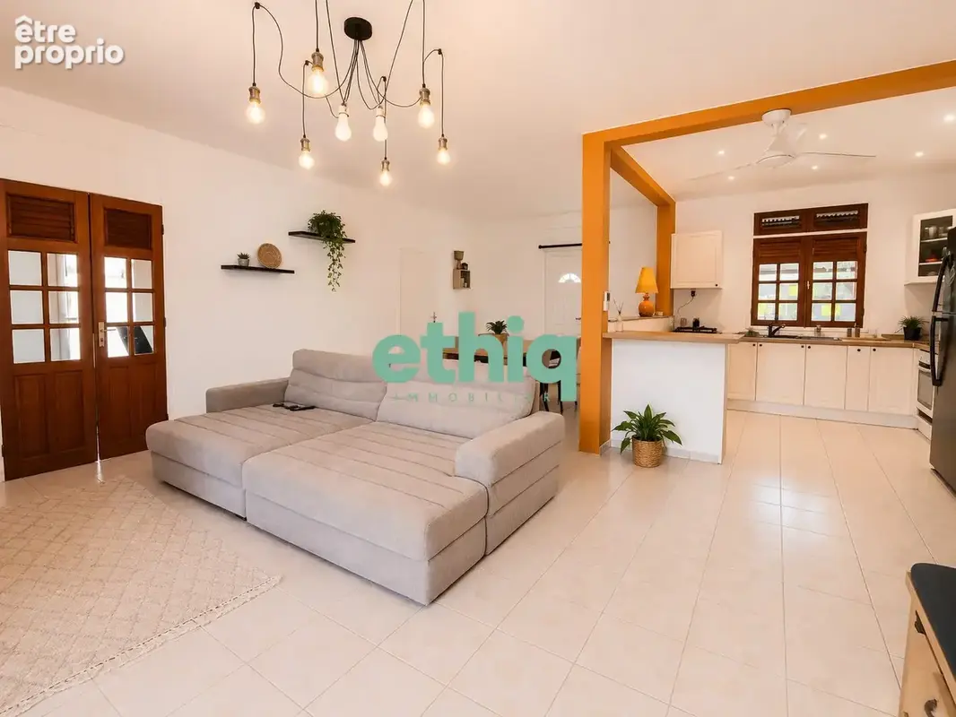 Maison 98 m² à Baie-Mahault  - photo 3