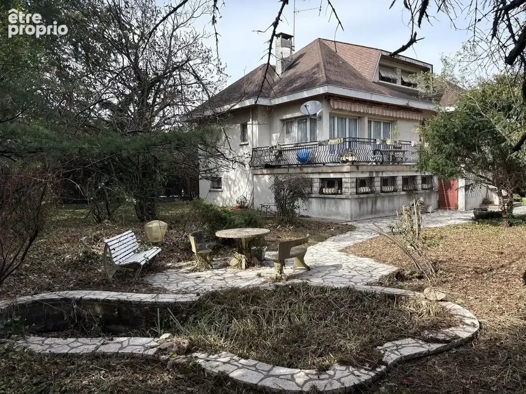 Maison 6 pièces 280 m² à vendre à La Verpilliere (38290) - photo 2
