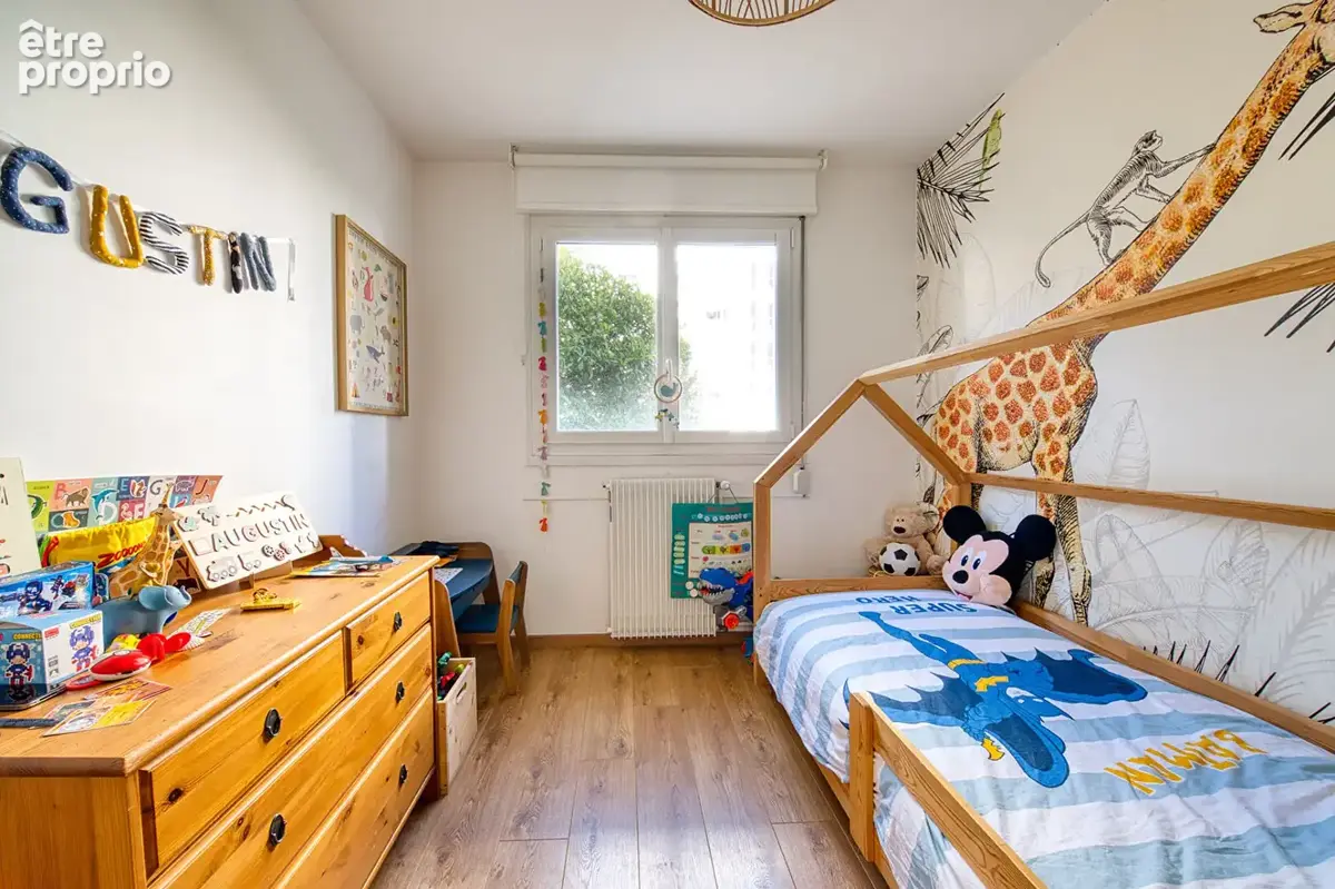Appartement familial T4/T5 100 m2 au coeur du 6e arrondissement - photo 5