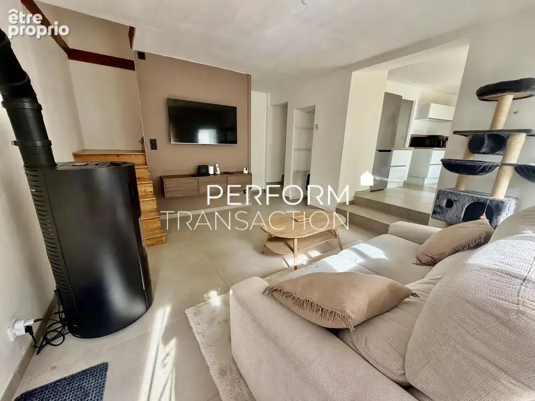SAINT GEORGES DE COMMIERS-Appartement T4 dans maison de village - photo 4