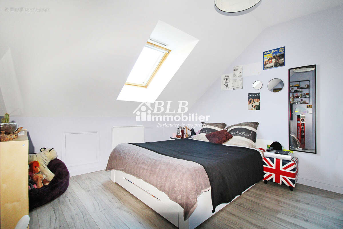 Maison à LE PERRAY-EN-YVELINES