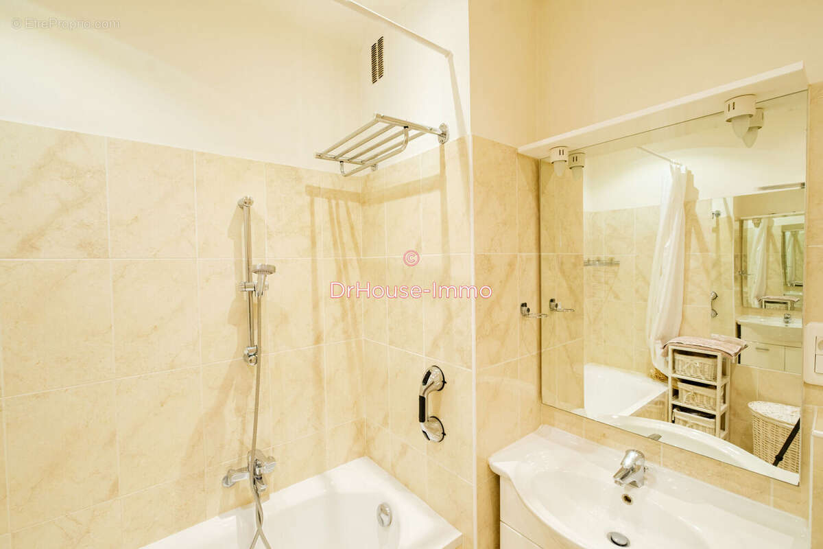 Appartement 70 m² à Noisy-Le-Roi  - photo 12