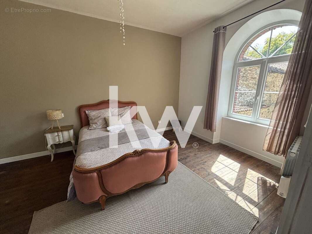 Maison à CONDAT-SUR-VIENNE