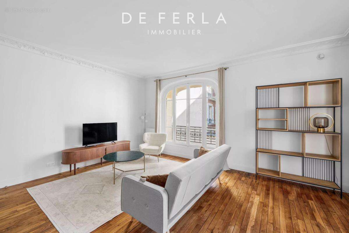 Appartement à PARIS-7E