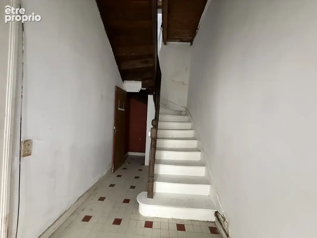 Maison, style Napoléon III, de 153 m2 et une maison de 314 m2 à rénover - photo 6