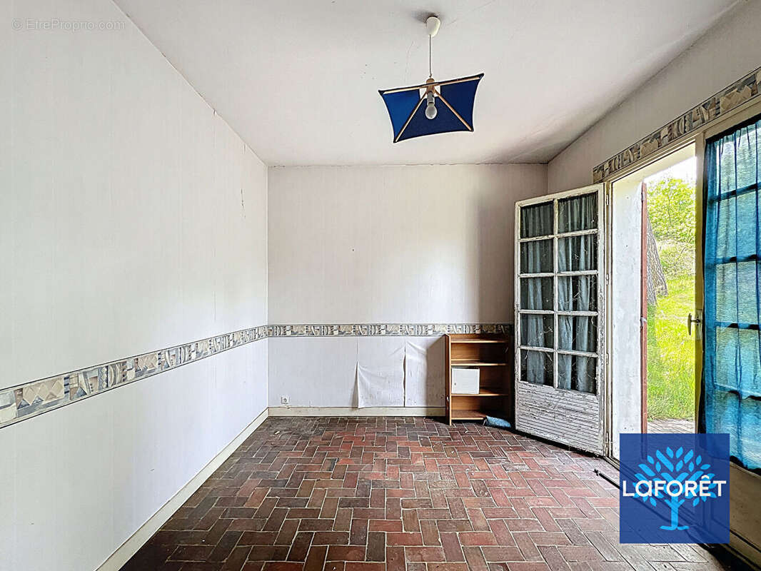 Maison Boutigny-sur-Essonne 11 pièces, 8 chambres, 11 418 m² de terrain boisé, cave totale, garage - photo 11