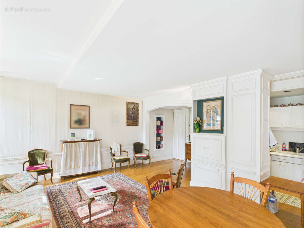 Appartement à EVIAN-LES-BAINS