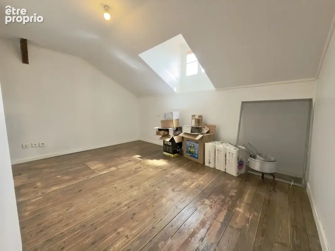 Maison rénovée avec jardin et garage - photo 10