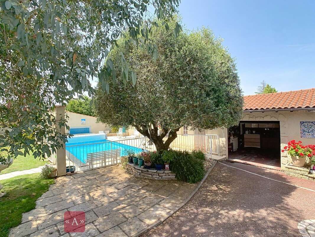 Maison à SAINT-SULPICE