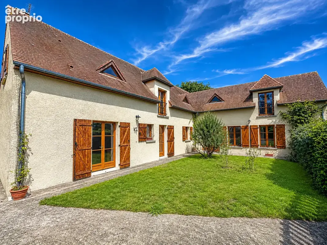 Vente maison traditionnelle de 7 pieces proche de la forêt de plaisir - photo 2