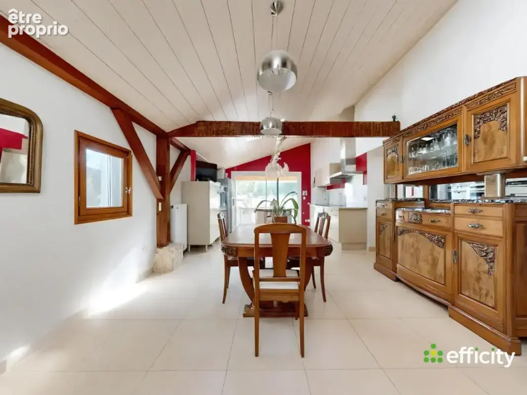 Maison 8 pièces 210 m² à vendre à Saint-Didier-Sur-Chalaronne (01140) - photo 3