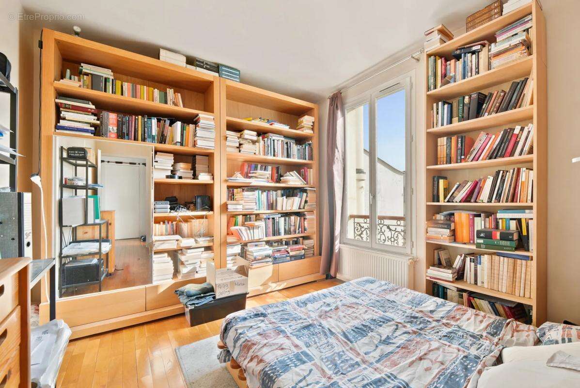 Appartement à PARIS-11E