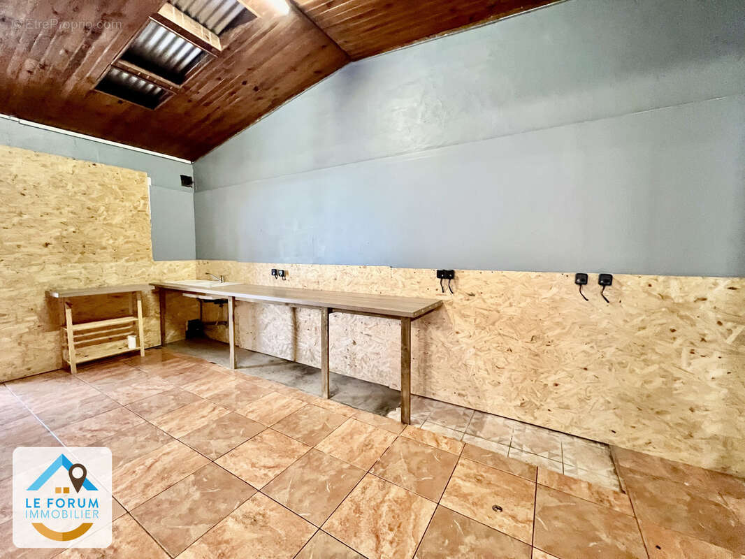 Tampon 97430 - maison avec 4 chambres + 1 bureau - vaste terrasse - quartier calme - photo 2