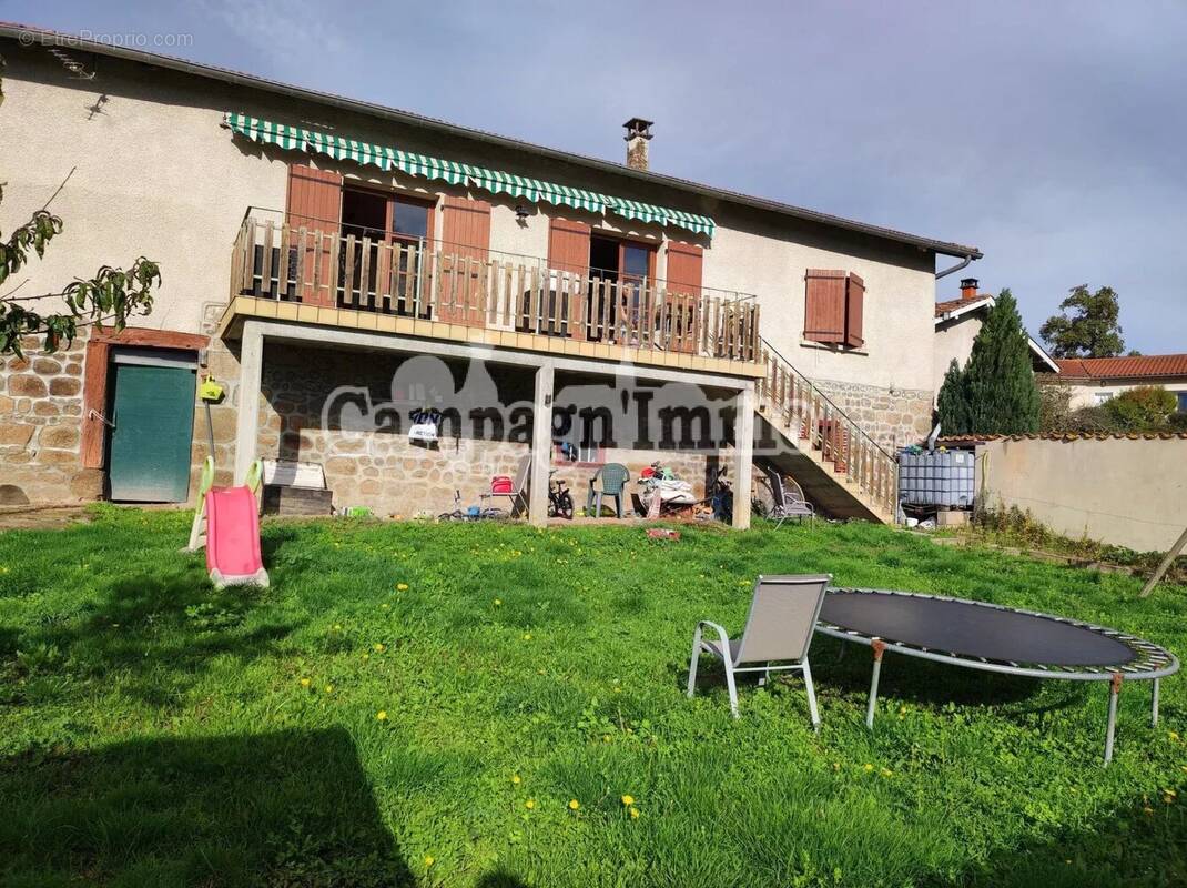 Maison à HAUTE-RIVOIRE