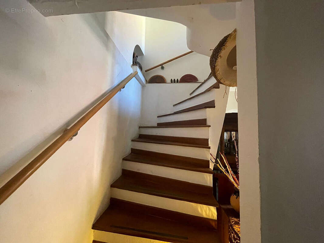 Maison à LE CASTELLET