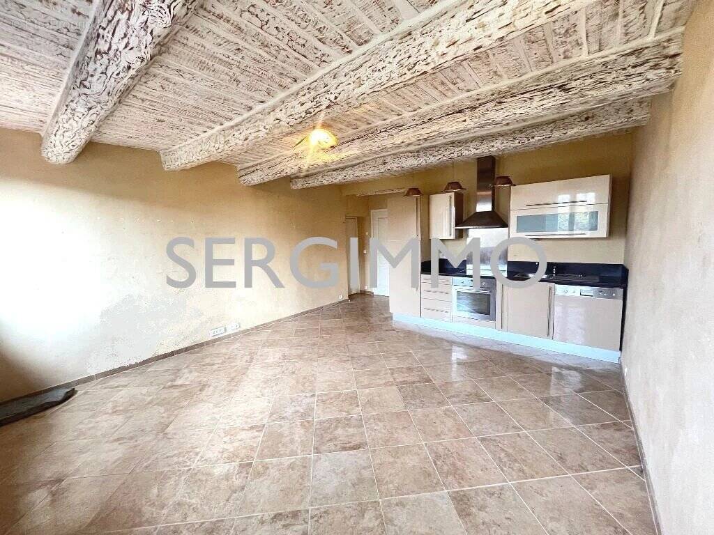 Appartement à MONTAUROUX