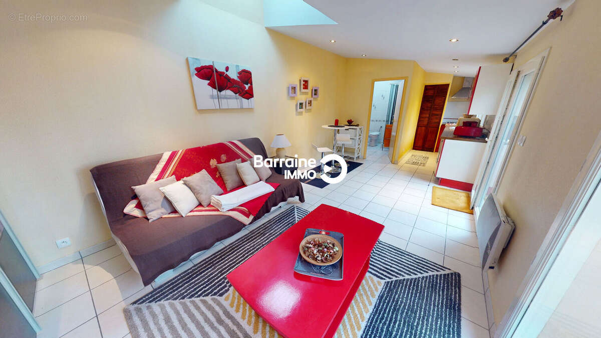 Maison à LE RELECQ-KERHUON