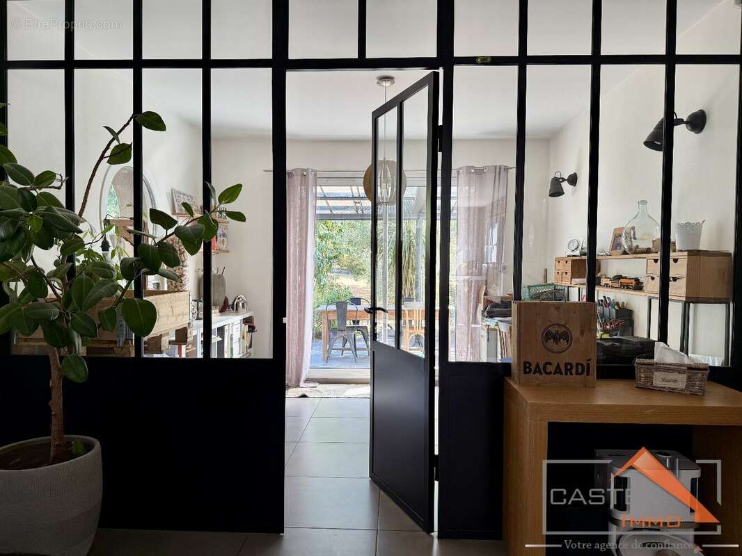 Boussens  Maison récente, 4 chambres, piscine et jardin paysagé - photo 5