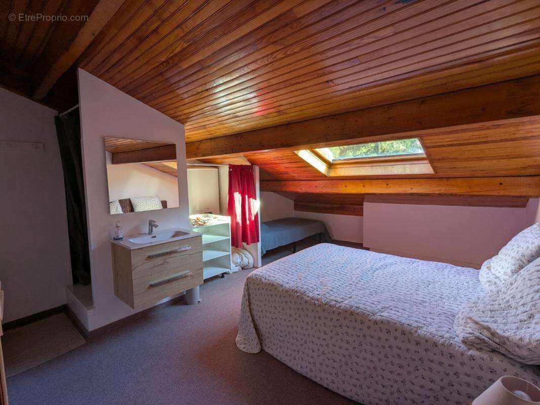 Appartement à SEYNE