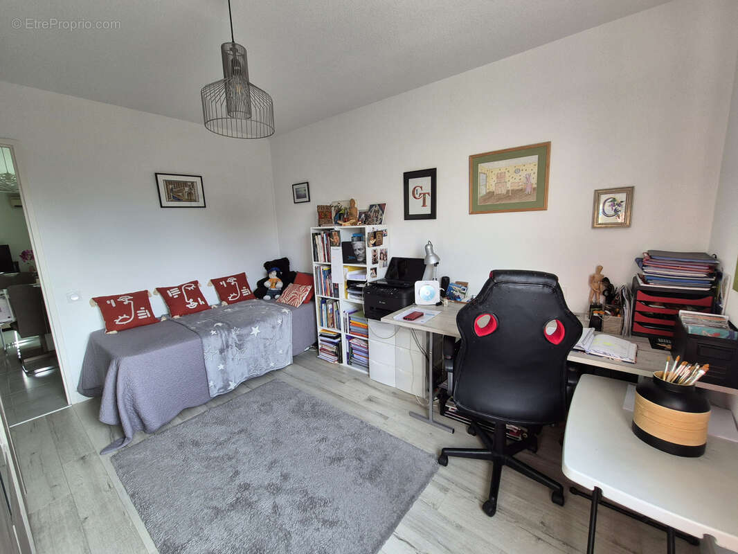 Maison à SAINT-LAURENT-DE-LA-PREE