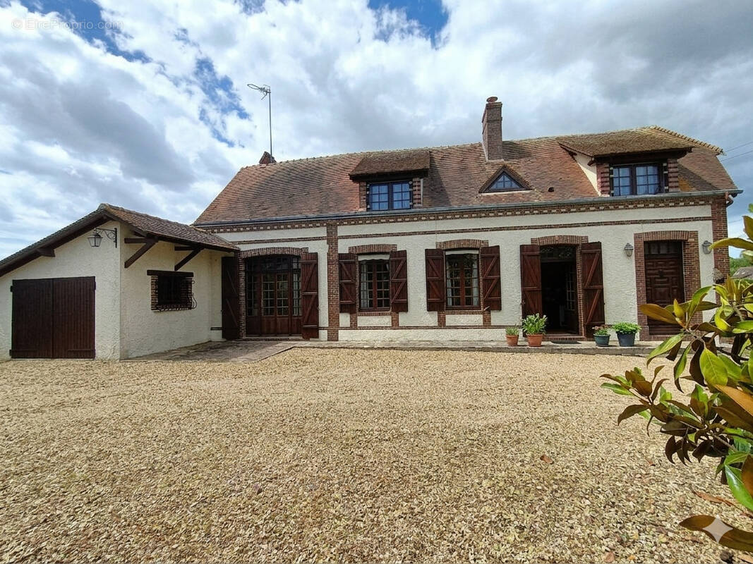 Maison à MAILLEBOIS