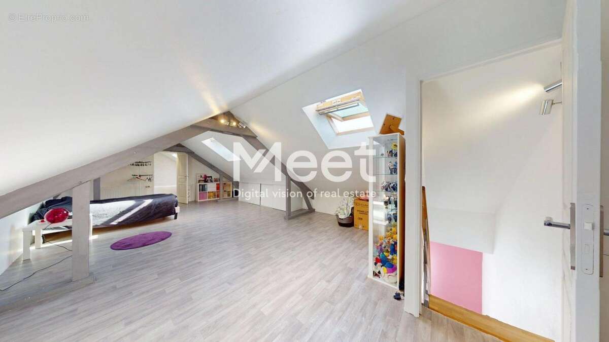 Maison à COULANGES-LA-VINEUSE