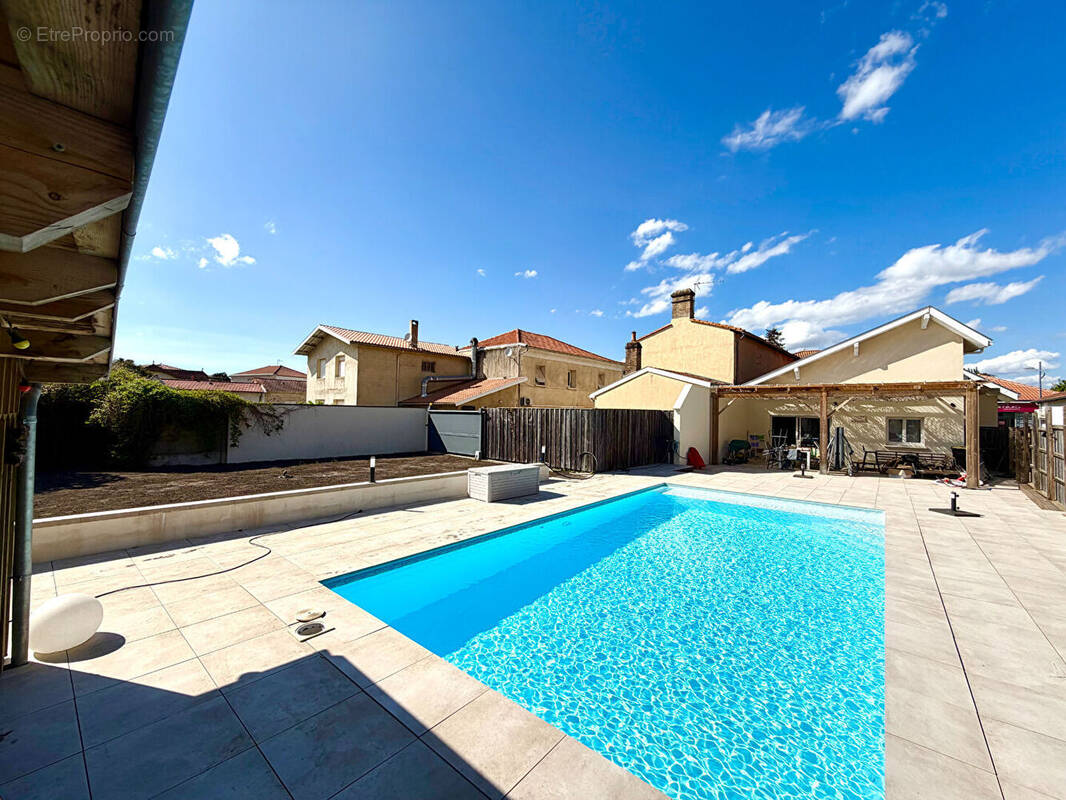 Maison à GUJAN-MESTRAS