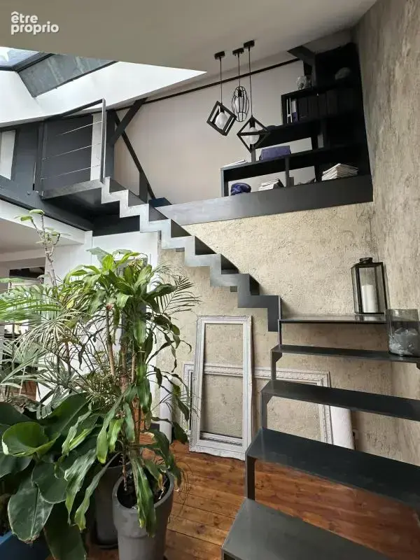 Loft d'exception – 145 m² au sol – Volumes spectaculaires – Charme industriel - photo 14