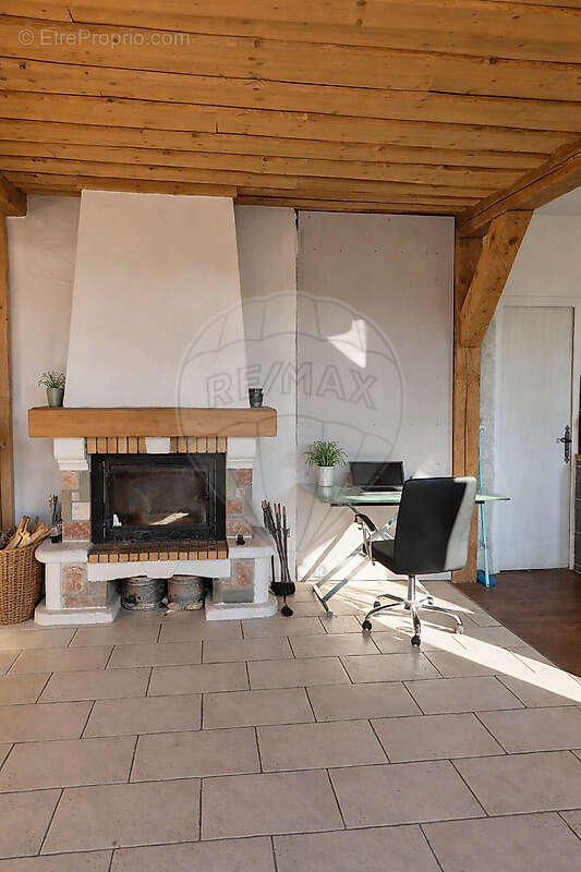 Maison à REGNY