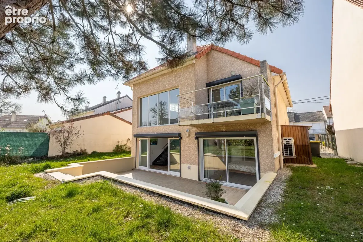 A vendre maison climatisée Sainte Genevieve des Bois (91700) véritable coup de cœur dans le Triangle d’Or : une maison individue - photo 3