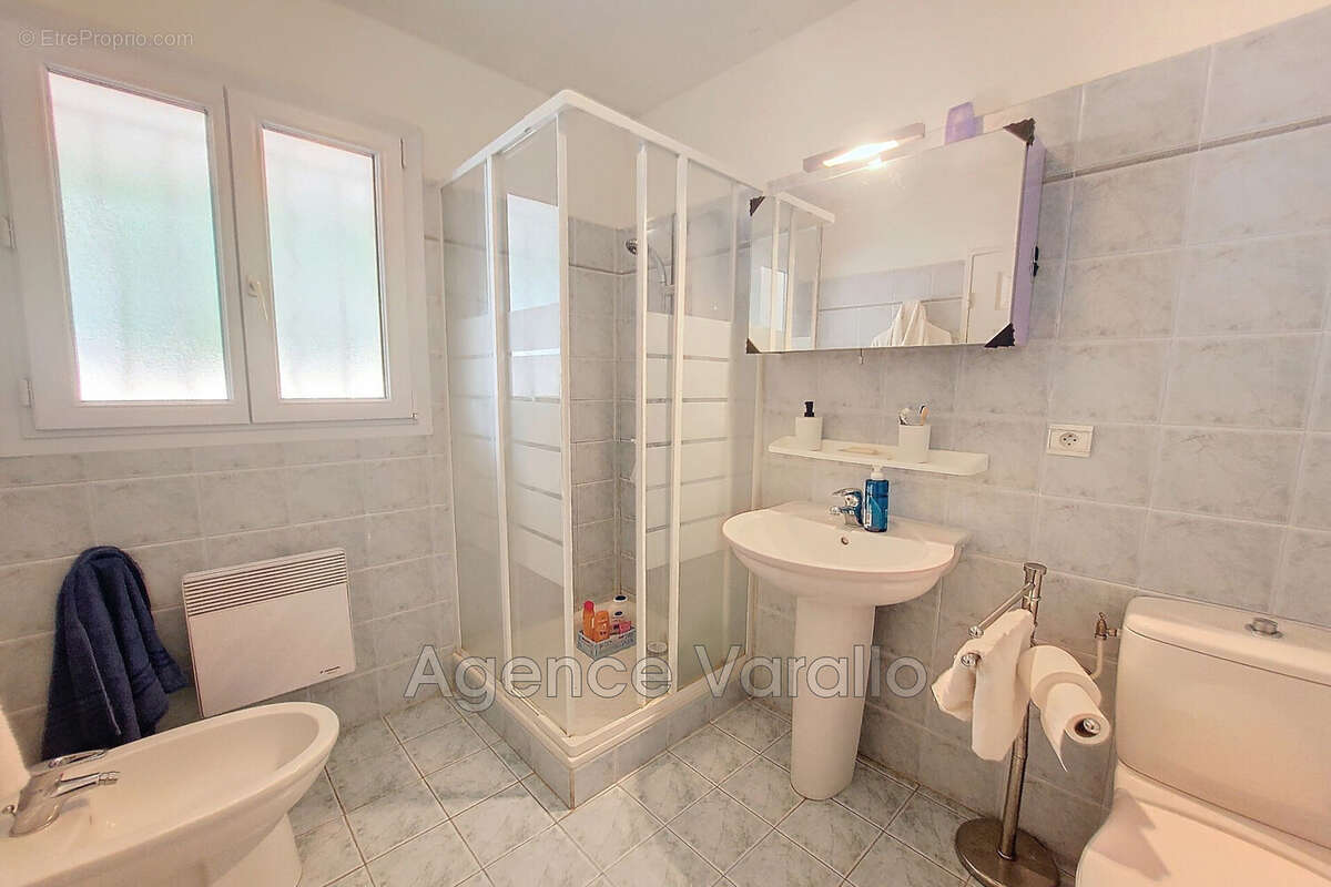 Appartement 42 m² à Antibes  - photo 8