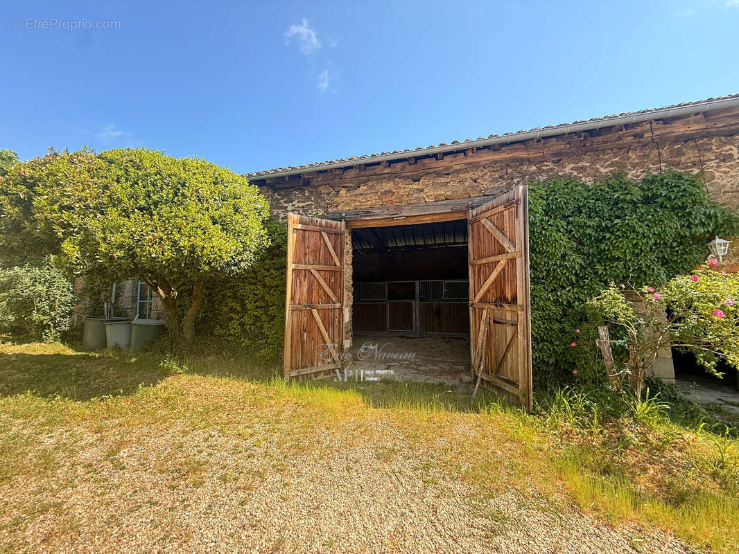 Maison à LA COQUILLE