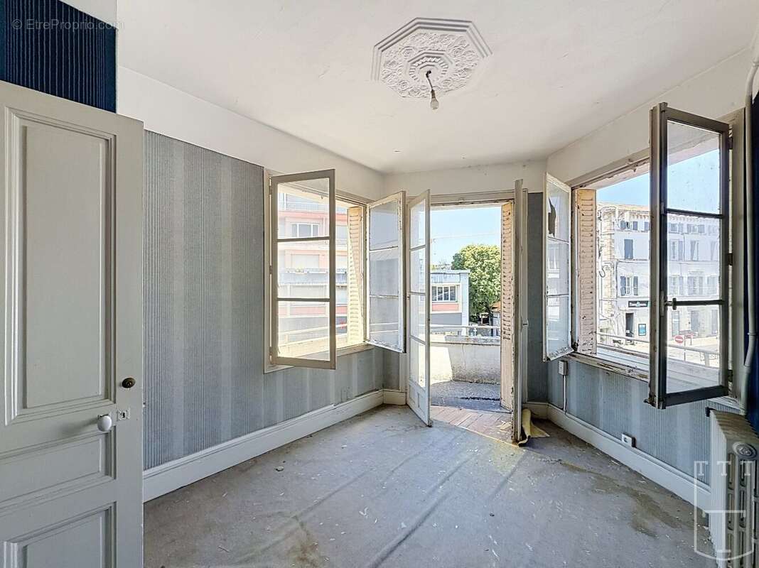 Appartement à AUBENAS