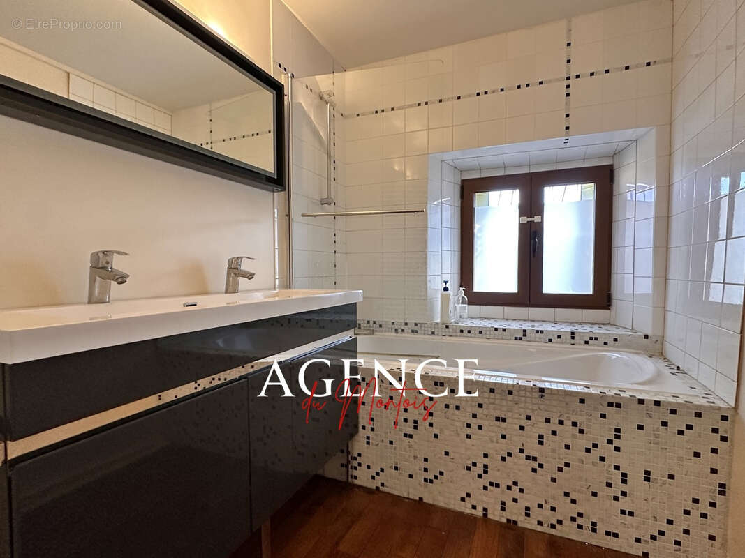 Maison à DONNEMARIE-DONTILLY