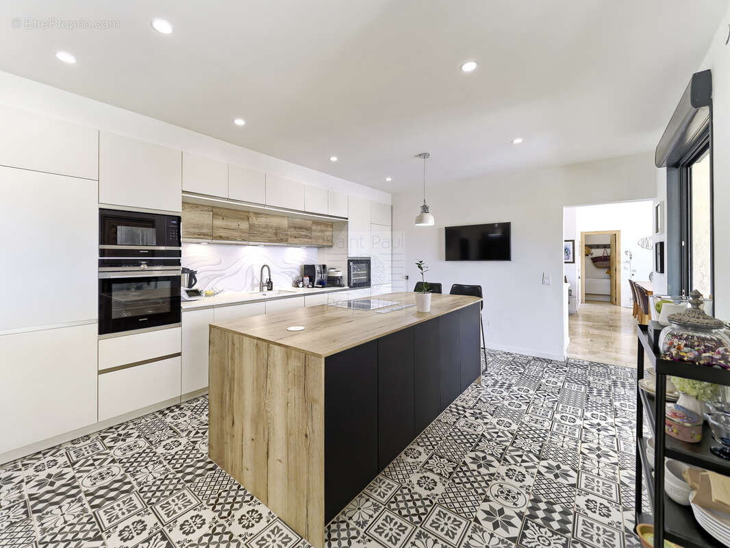 Superbe propriété - 223m2 - Vue panoramique mer - Tourrettes-sur-Loup - photo 6
