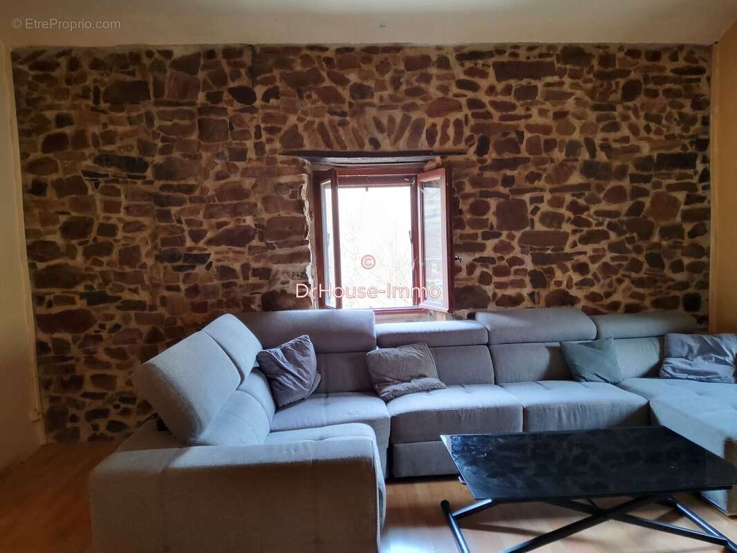 Maison à MOLIERES-SUR-CEZE