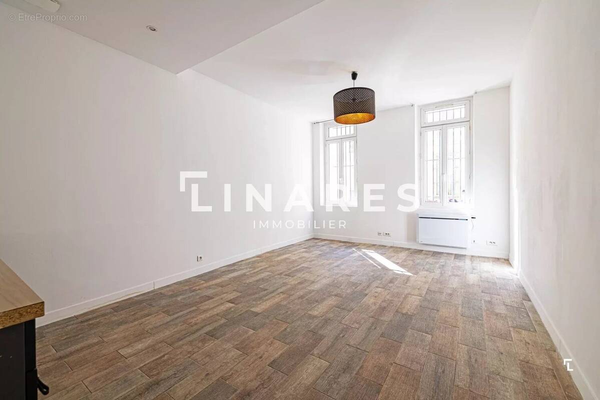 Appartement à MARSEILLE-8E