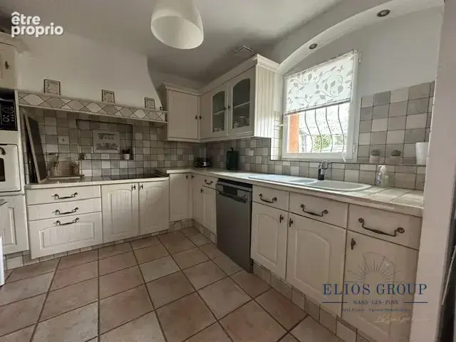 Maison 88 m² à Rougiers  - photo 4