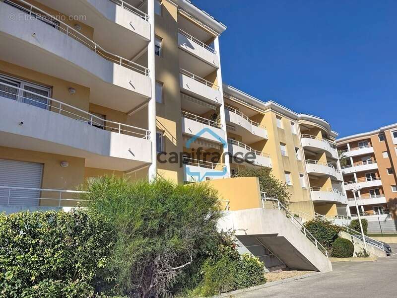 Appartement à vendre 4 pièces LA SEYNE SUR MER (83) - photo 13