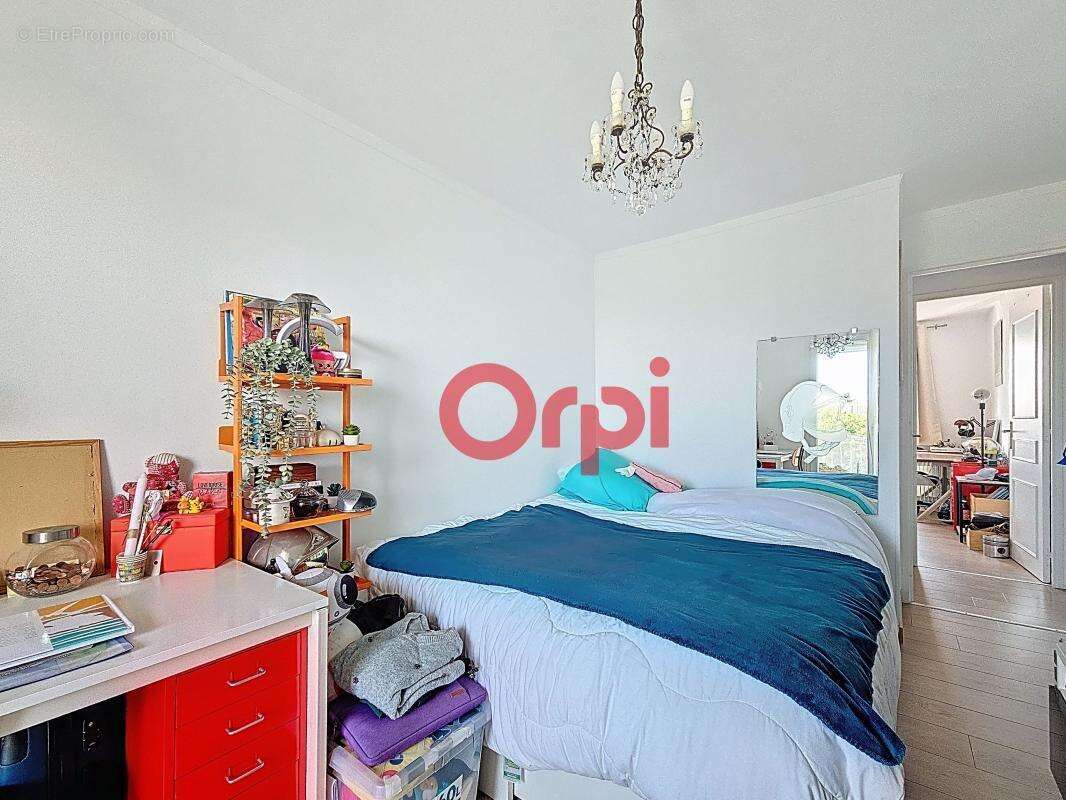 Appartement à SIX-FOURS-LES-PLAGES