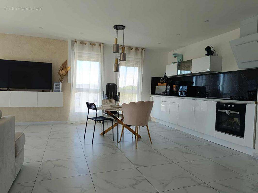 Appartement à PORT-DE-BOUC