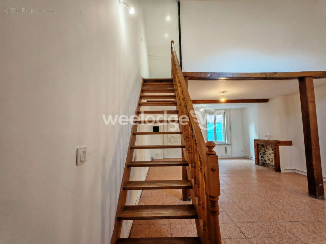 Maison à BRUAY-LA-BUISSIERE