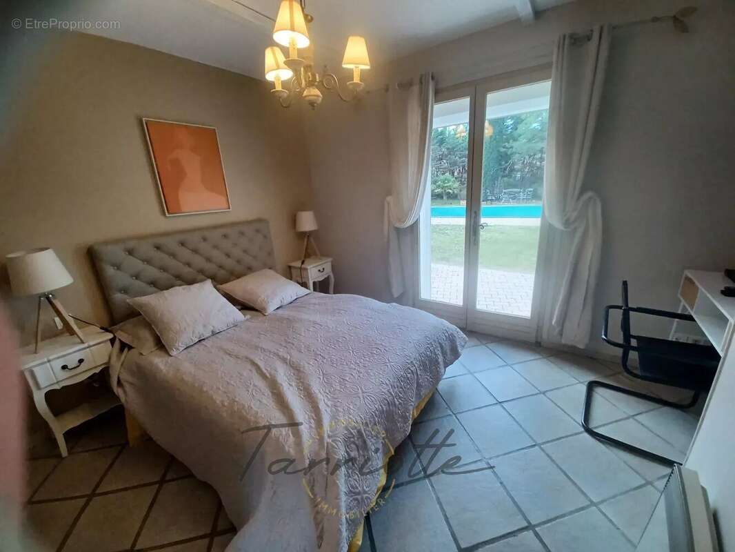 VILLA - 10570 - photo 10