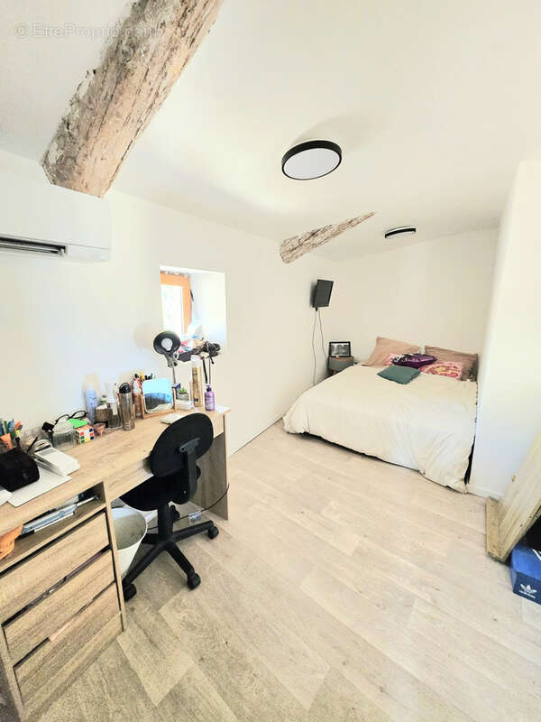 Maison de ville rénovée de 94 m2 au charme authentique   Un havre de paix en plein cœur de la ville - photo 6