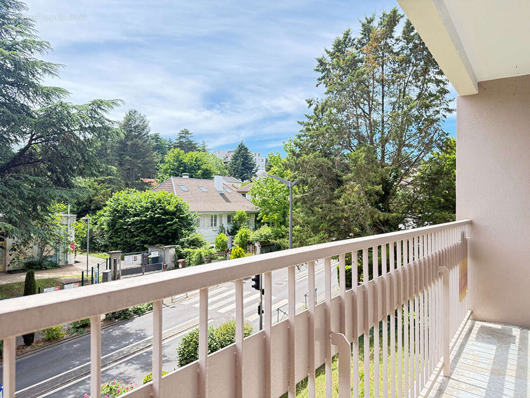 Appartement à SAINTE-FOY-LES-LYON