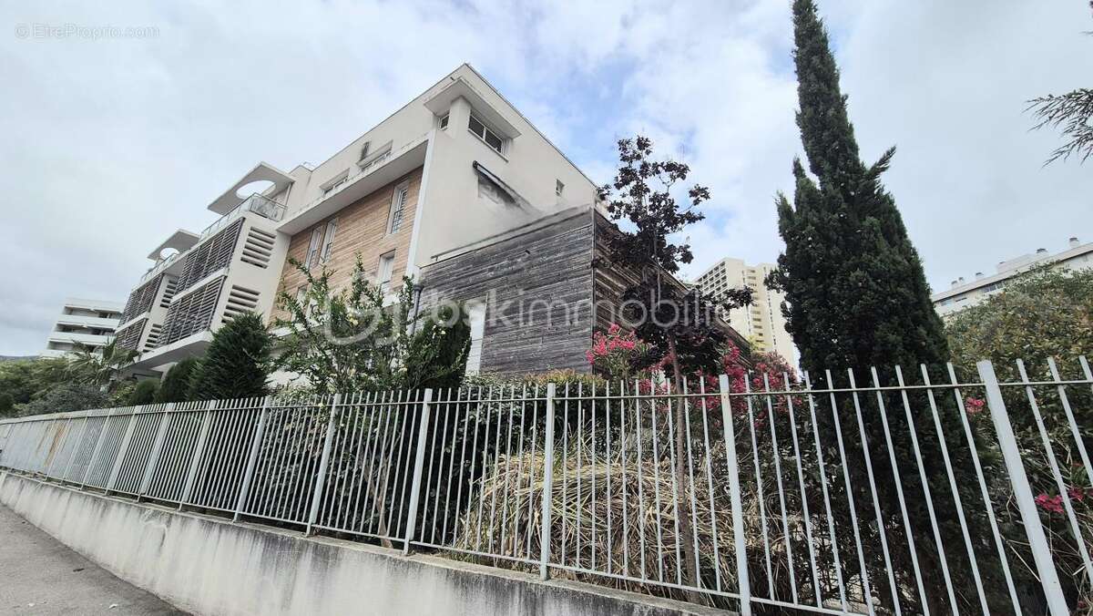 Appartement à MARSEILLE-9E