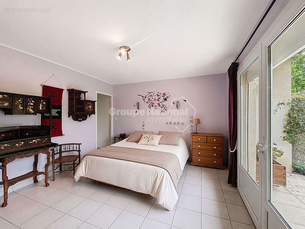 Maison 277 m² à Beaucaire  - photo 12