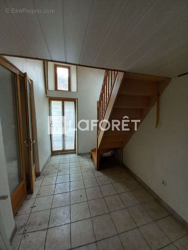 Maison à DOUCIER